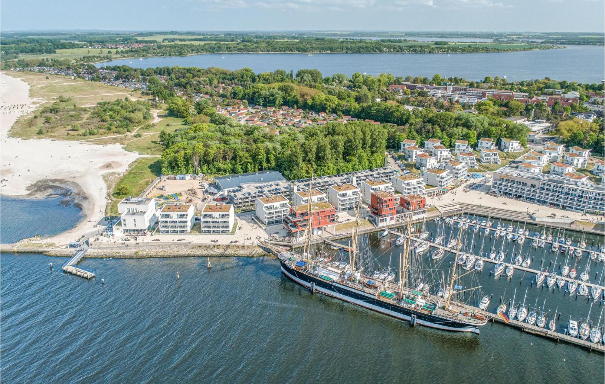 Lovely Apartment In Luebeck Travemuende With Sauna المظهر الخارجي الصورة